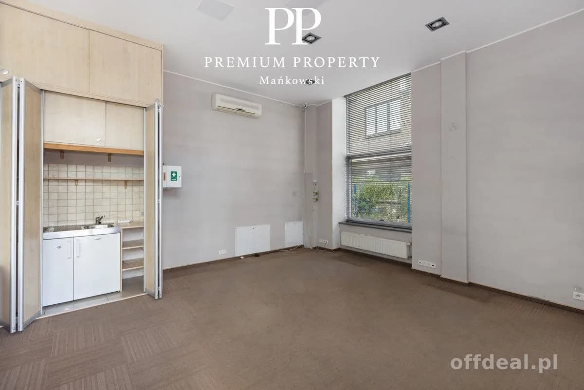 Bartodzieje / Lokal 440m2 /Działka 1033 m2