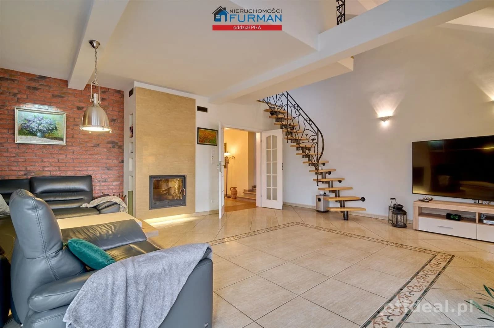 bien commercial à vendre à Złotów | 578,58 m²