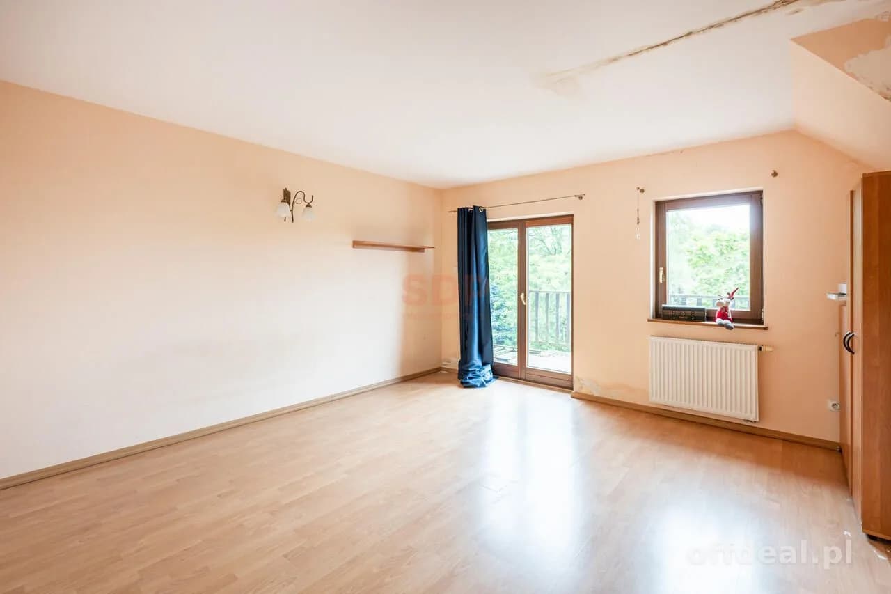 Dom z piękną i dużą działką 4000 m² – Wrocław