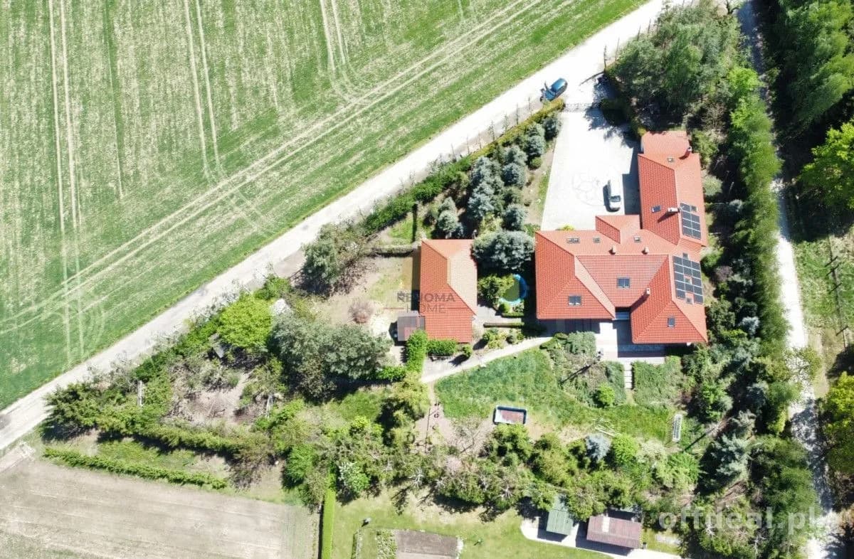 Posiadłość 400m2 - działka 3800 m2- blisko miasta