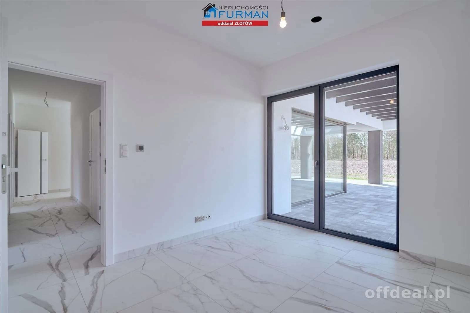 Dom wolnostojący nieopodal jeziora Wapieńskiego