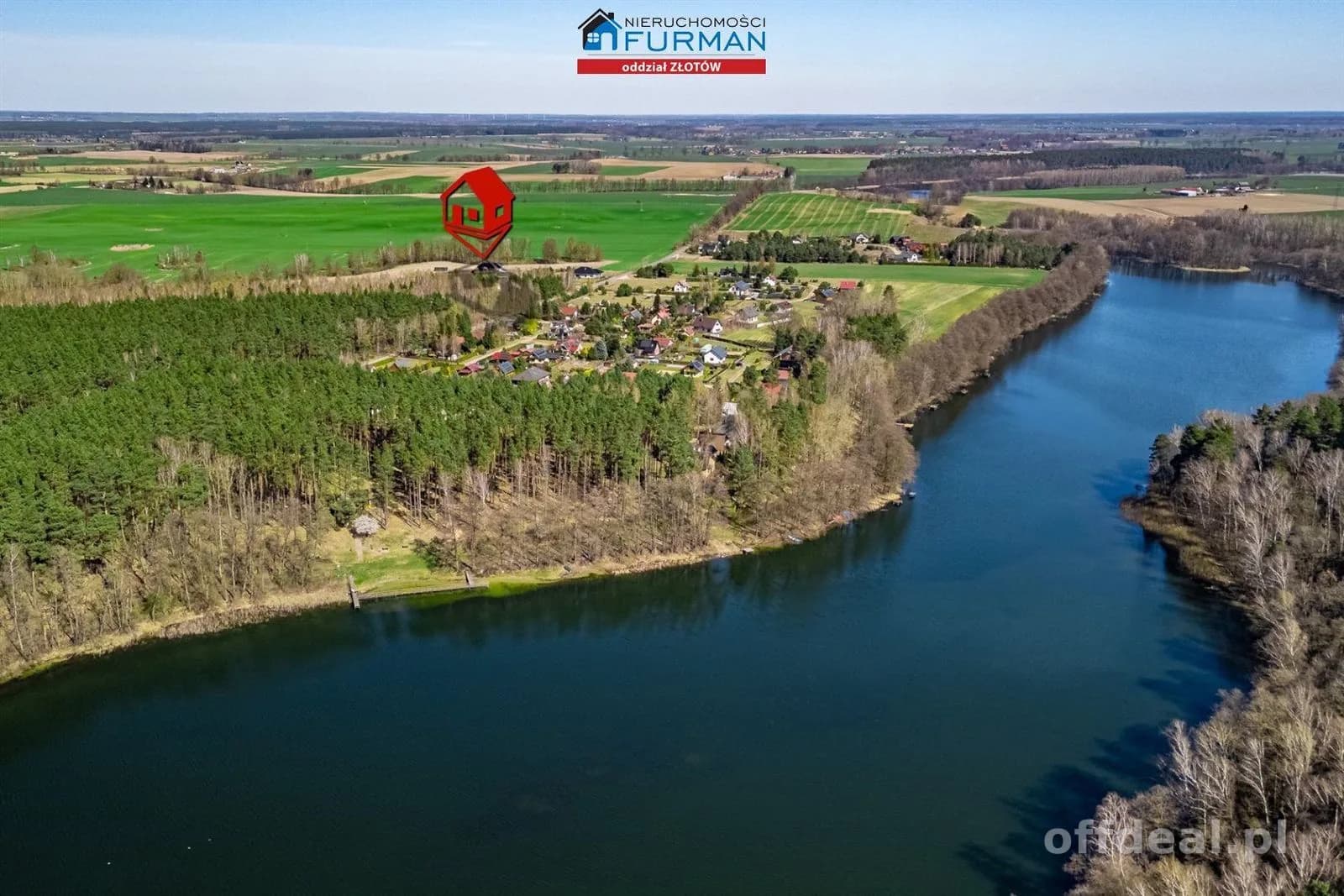 Dom wolnostojący nieopodal jeziora Wapieńskiego