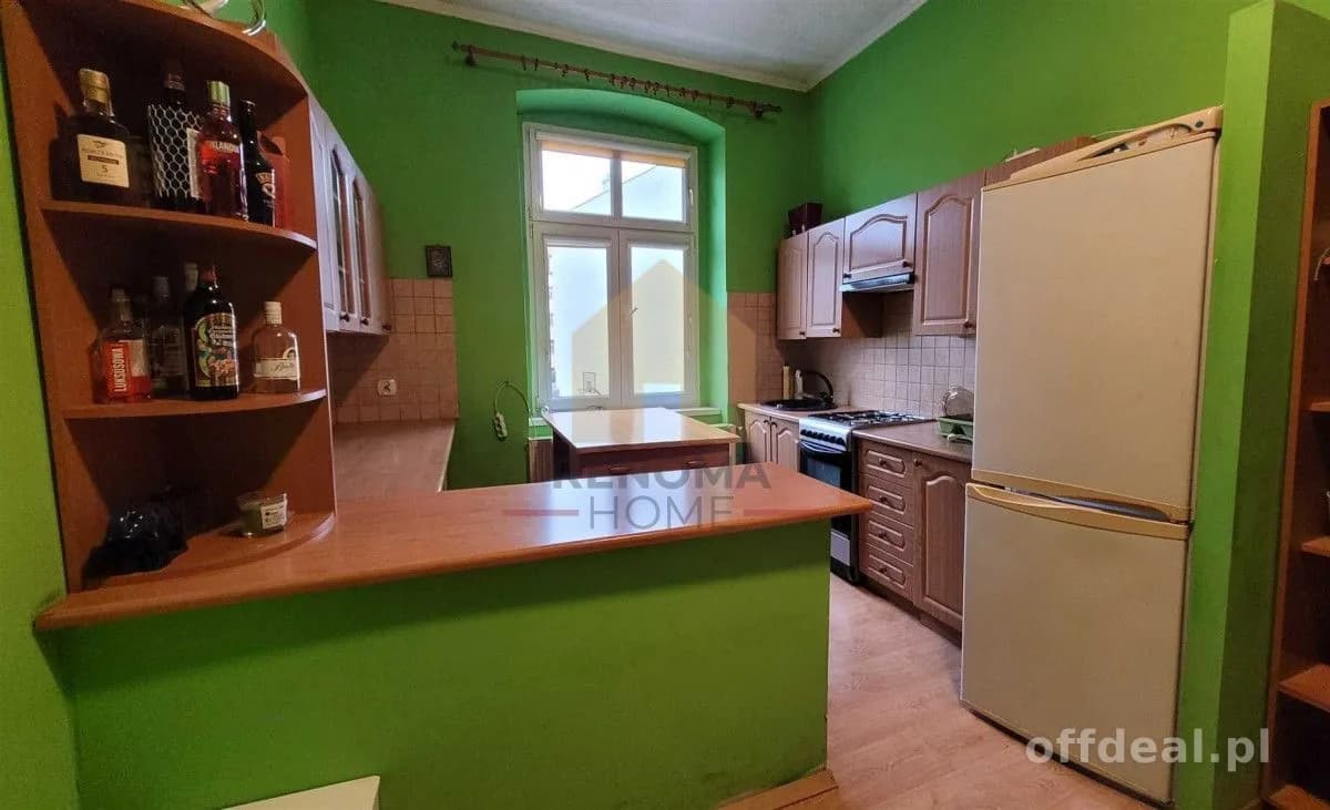 Kamienica na 1 piętrze w centrum