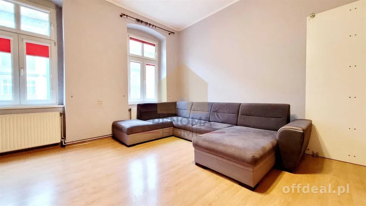 Kamienica na 1 piętrze w centrum