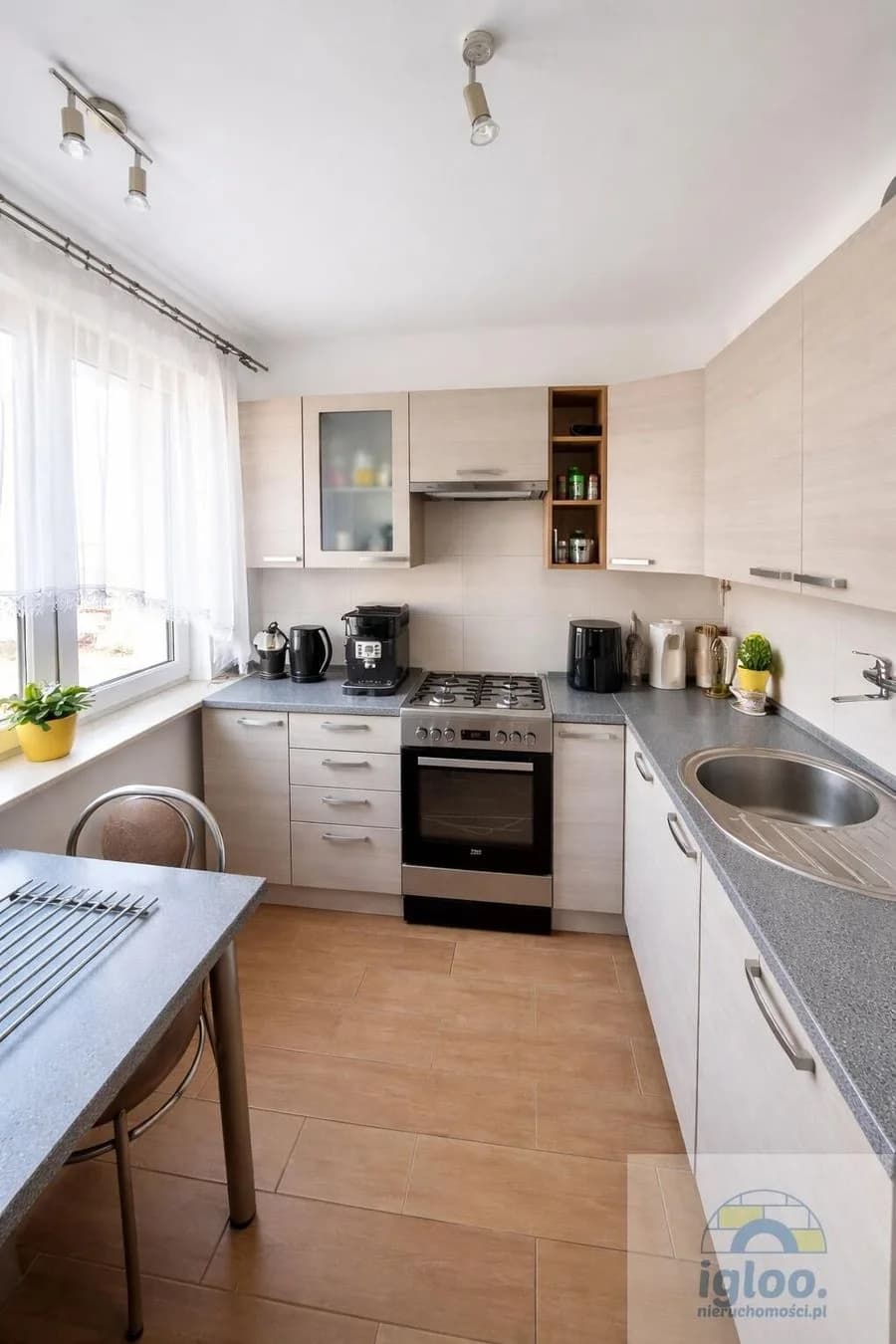Mieszkanie 50m2 -2pokoje -Balkon- Winda -Os.Sady