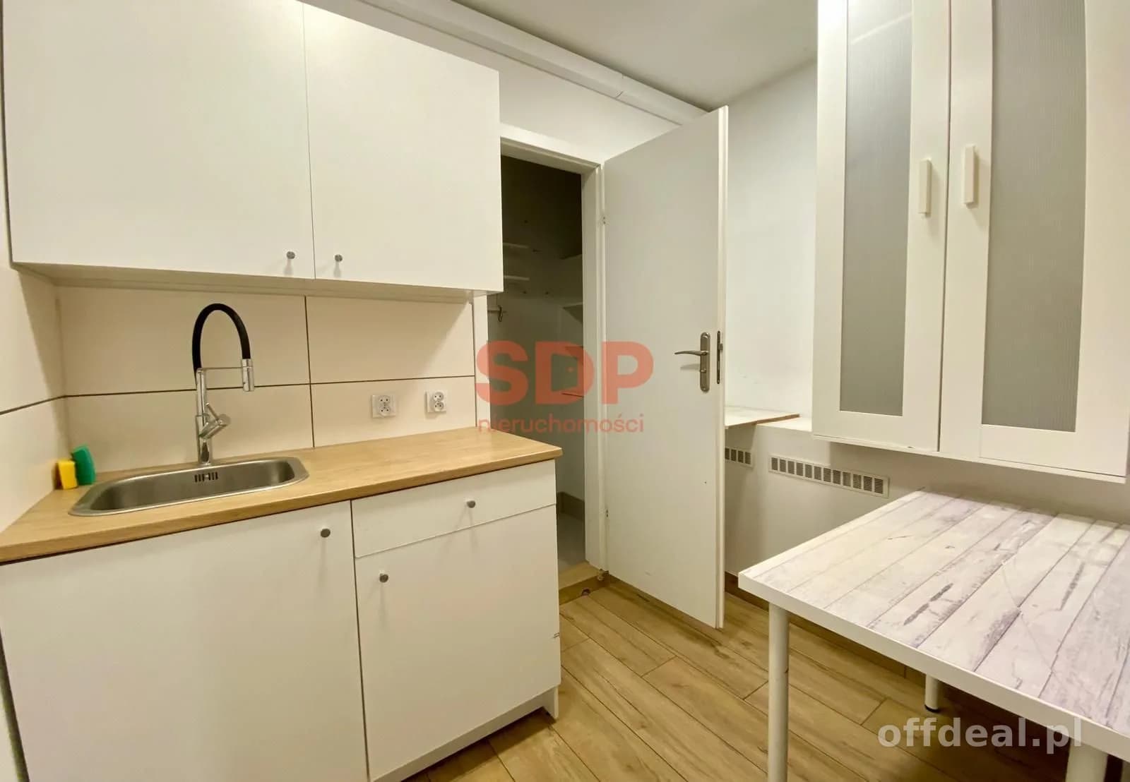 bien commercial à louer à Wrocław, Fabryczna, Oporów | 433 m²