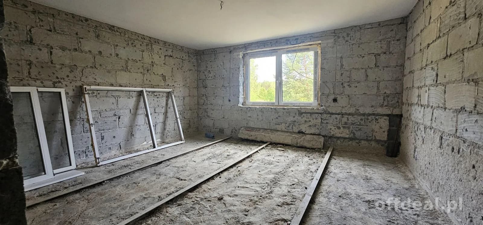 Dom z ogromnym potencjałem,9km od miasta, zielona kraina