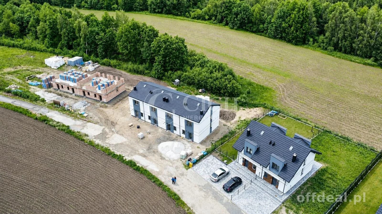 Mieszkanie z ogródkiem - segment środkowy.