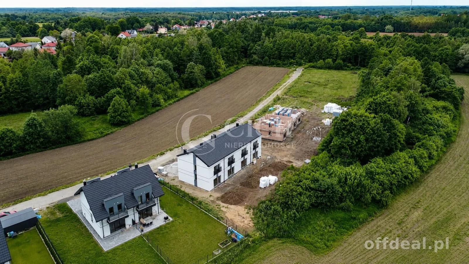 Mieszkanie z ogródkiem - segment środkowy.