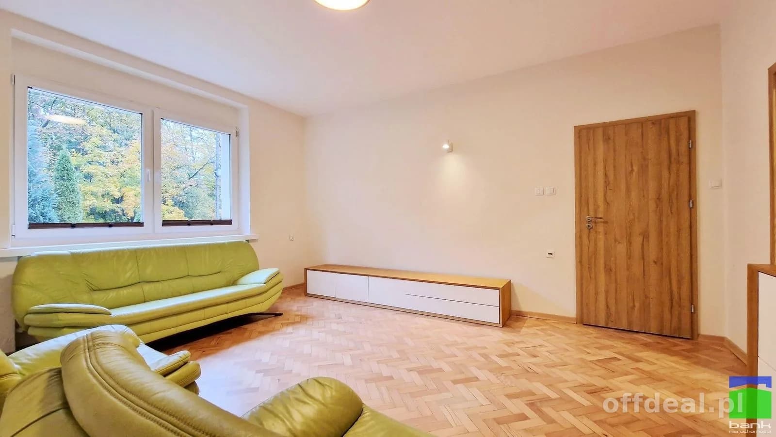 Julianów - dom o pow. 225 m2 garaż ul. Bema