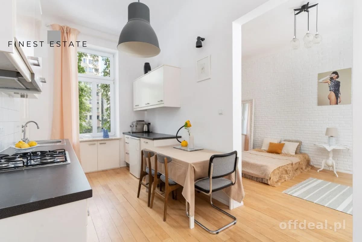 KAMIENICA POD ZEGAREM | STUDIO | 33 M2 | DOSTĘPNE