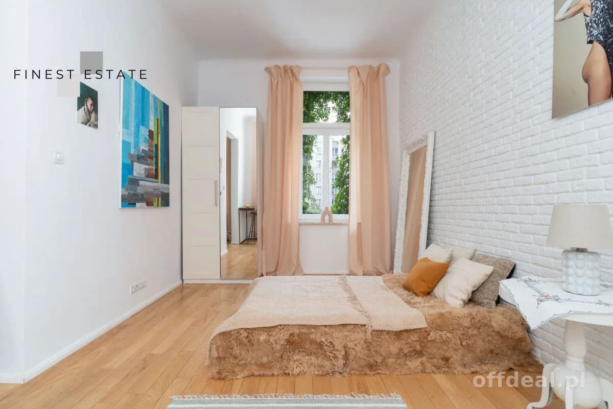 KAMIENICA POD ZEGAREM | STUDIO | 33 M2 | DOSTĘPNE