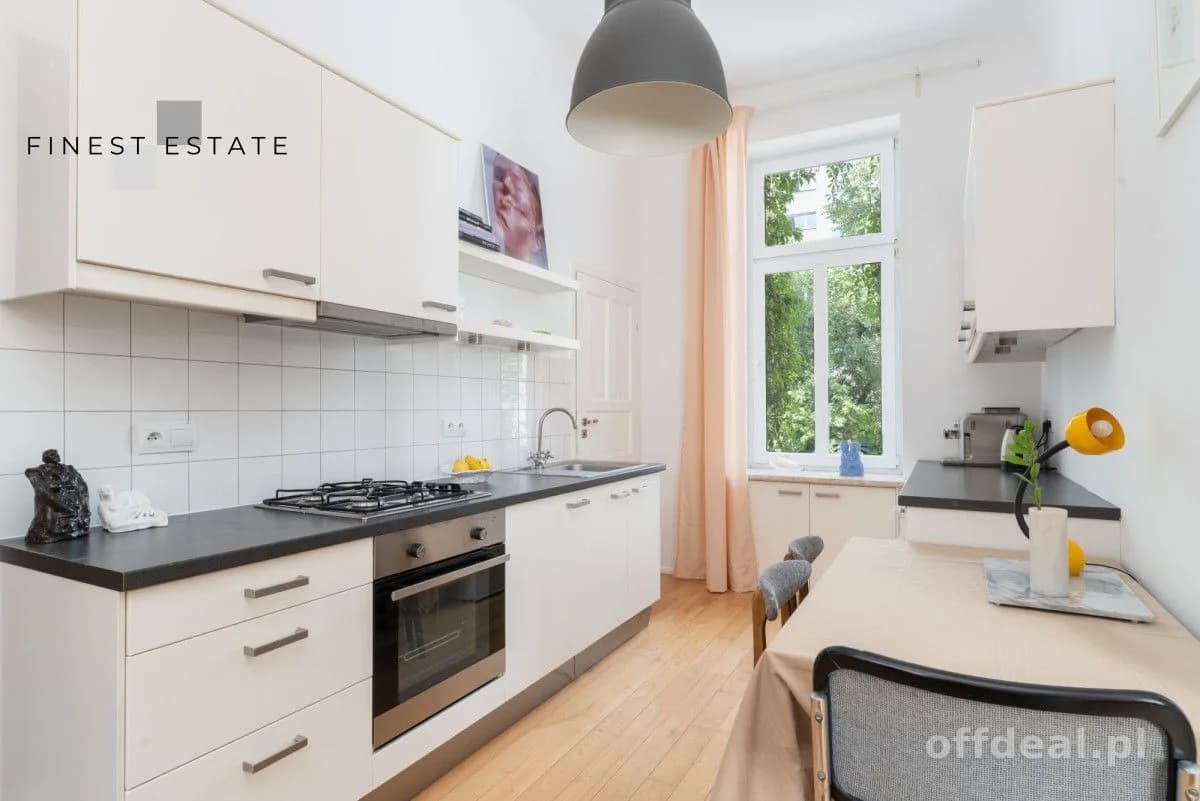 KAMIENICA POD ZEGAREM | STUDIO | 33 M2 | DOSTĘPNE