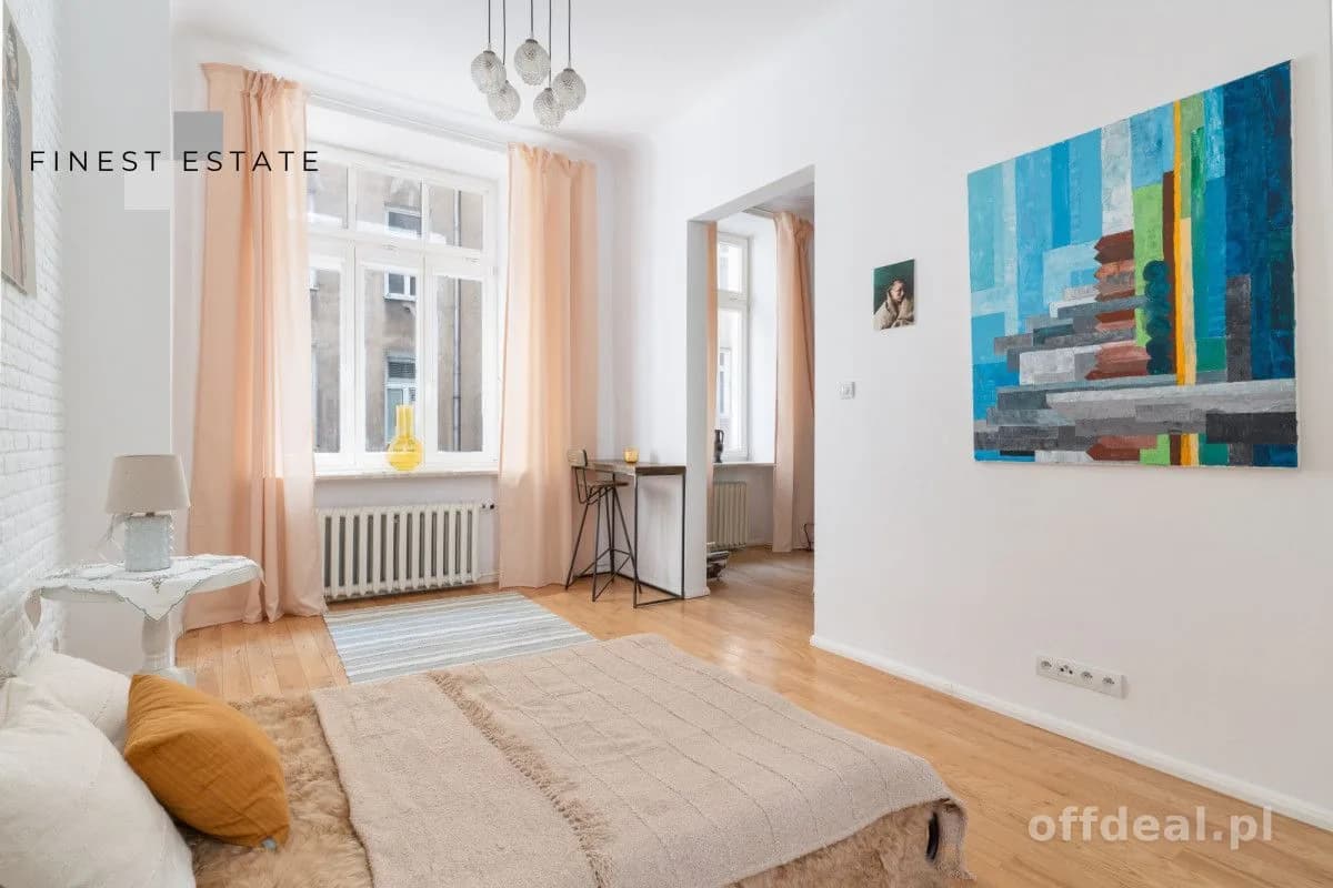 KAMIENICA POD ZEGAREM | STUDIO | 33 M2 | DOSTĘPNE