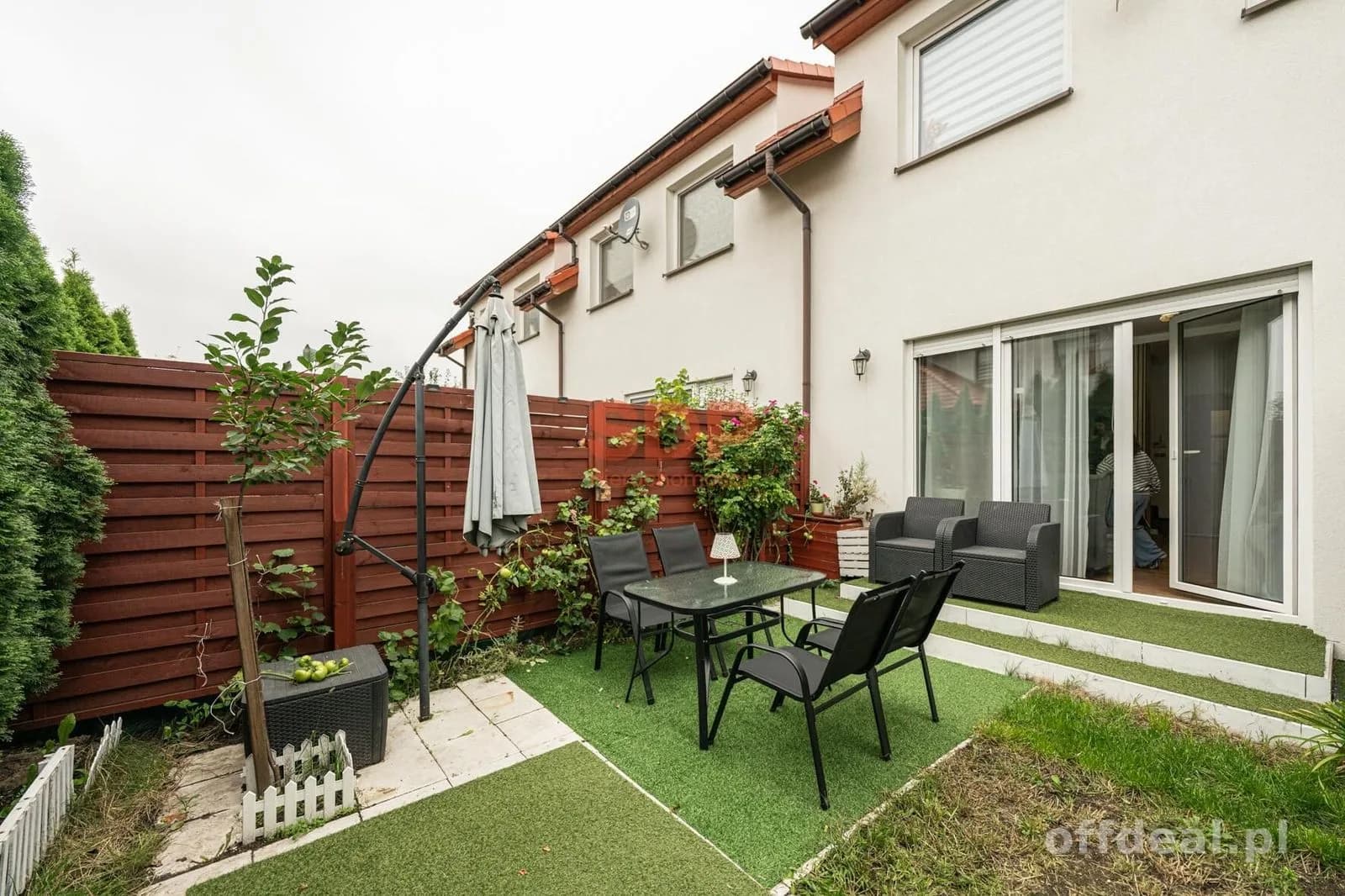 Mieszkanie w szeregu w cichej okolicy | Ogródek | 2 miejsca postojowe