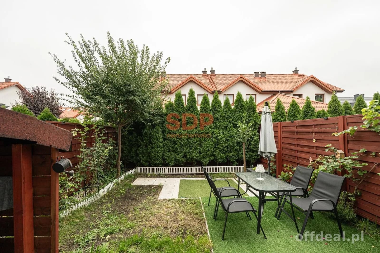 Mieszkanie w szeregu w cichej okolicy | Ogródek | 2 miejsca postojowe