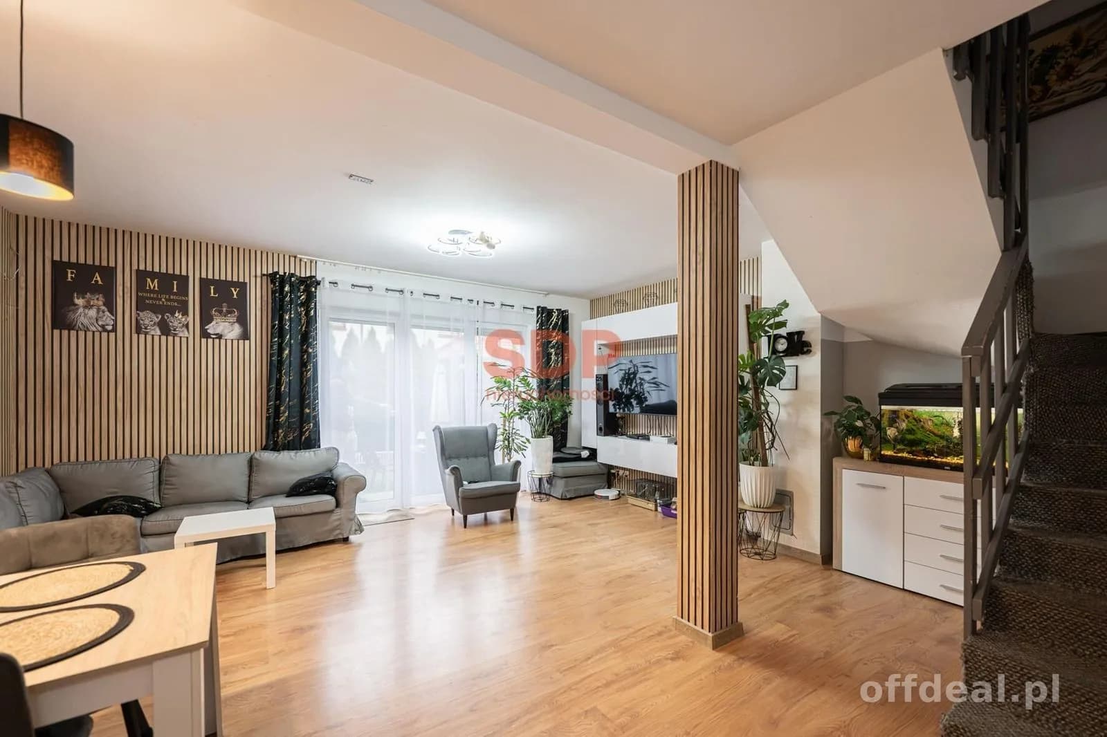 Mieszkanie w szeregu w cichej okolicy | Ogródek | 2 miejsca postojowe