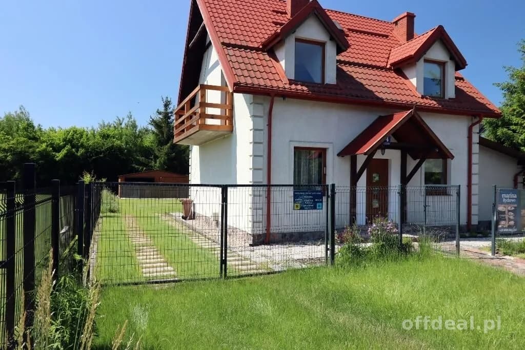 Atrakcyjny dom w Rydzewie, gm. Miłki – nad jeziorem Niegocin!