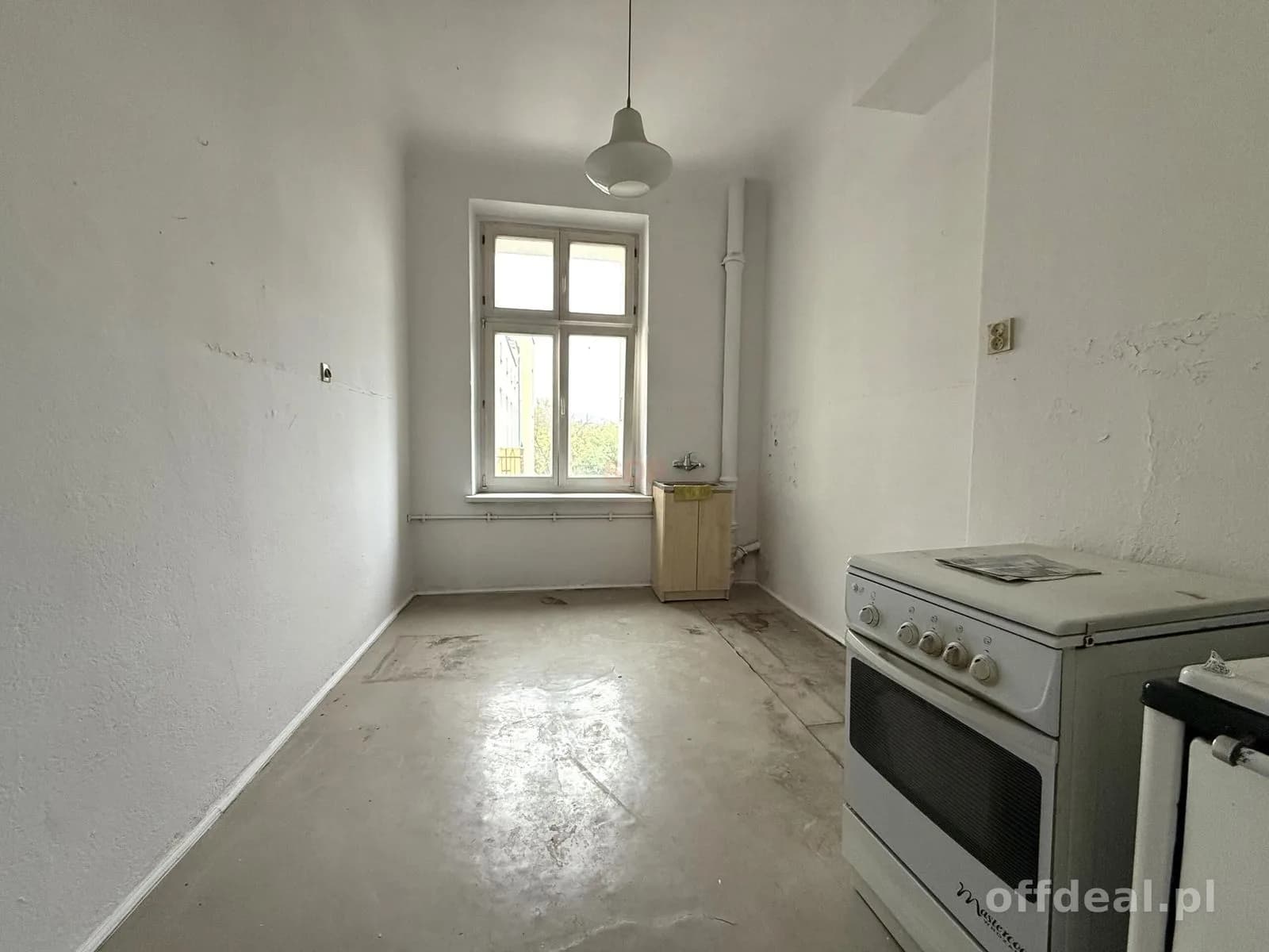 Jasne mieszkanie do własnej aranżacji przy Manufakturze!