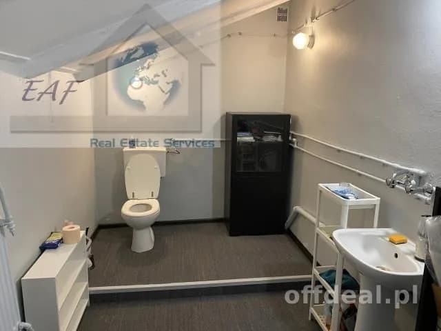 bien commercial à louer à Warszawa, Kawęczyn | 178,38 m²