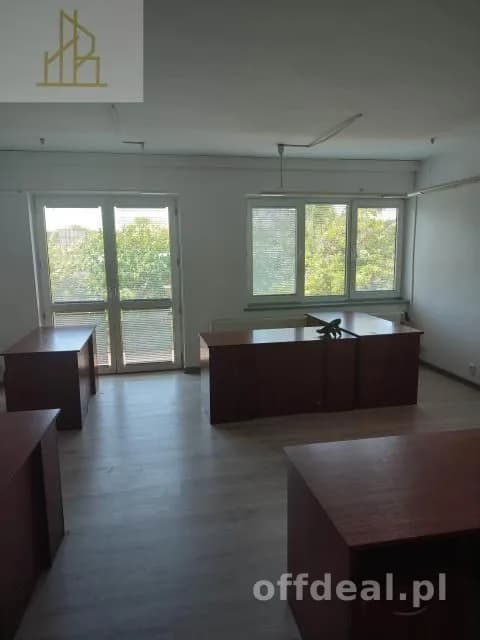 bien commercial à louer à Warszawa, Kawęczyn | 178,38 m²