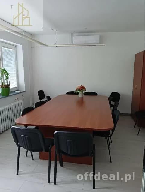 bien commercial à louer à Warszawa, Kawęczyn | 178,38 m²