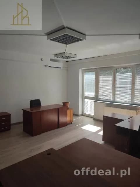 bien commercial à louer à Warszawa, Kawęczyn | 178,38 m²