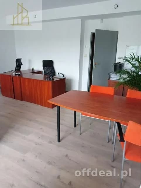 bien commercial à louer à Warszawa, Kawęczyn | 178,38 m²