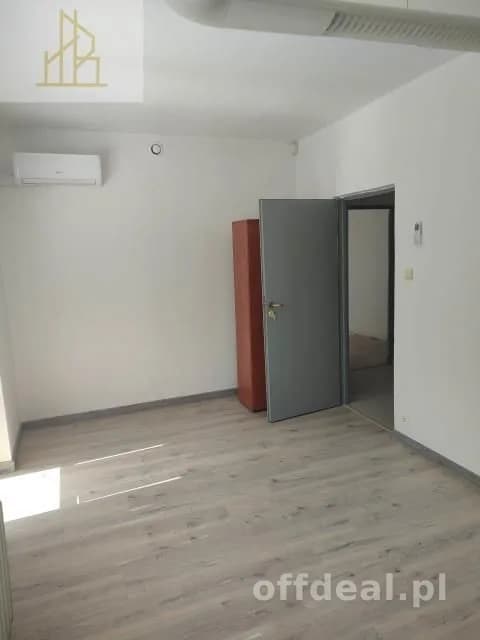 bien commercial à louer à Warszawa, Kawęczyn | 178,38 m²