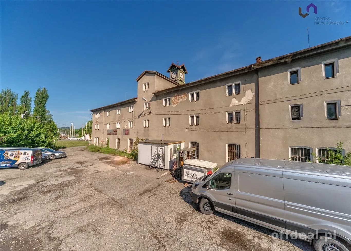 PONAD 2200 M2 POWIERZCHNI UŻYTKOWEJ MIESZKAŃ.