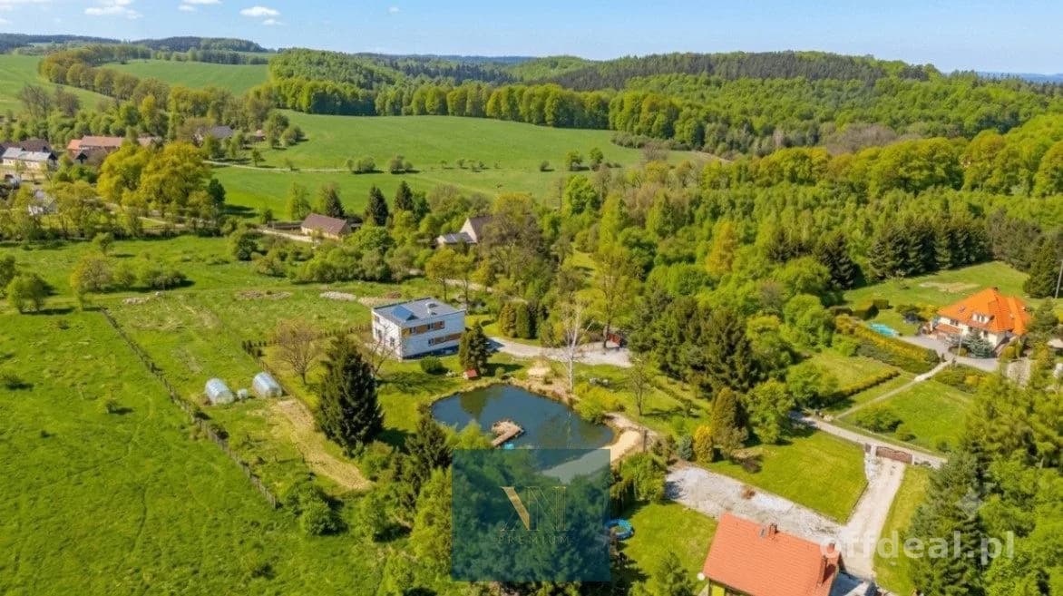 Zdjęcie 1: Dom, 9 pokoje, 280 m², Wałbrzych