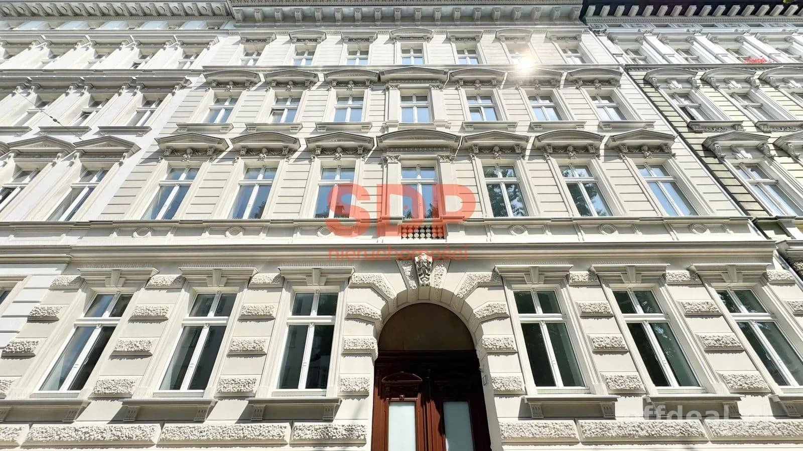 pokój dla studenta w pięknej, odrestaurowanej kamienicy | winda