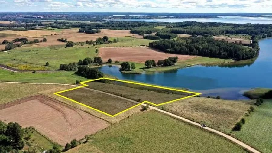 Działka bud. 2,1 ha z linią brzegową jeziora Mamry