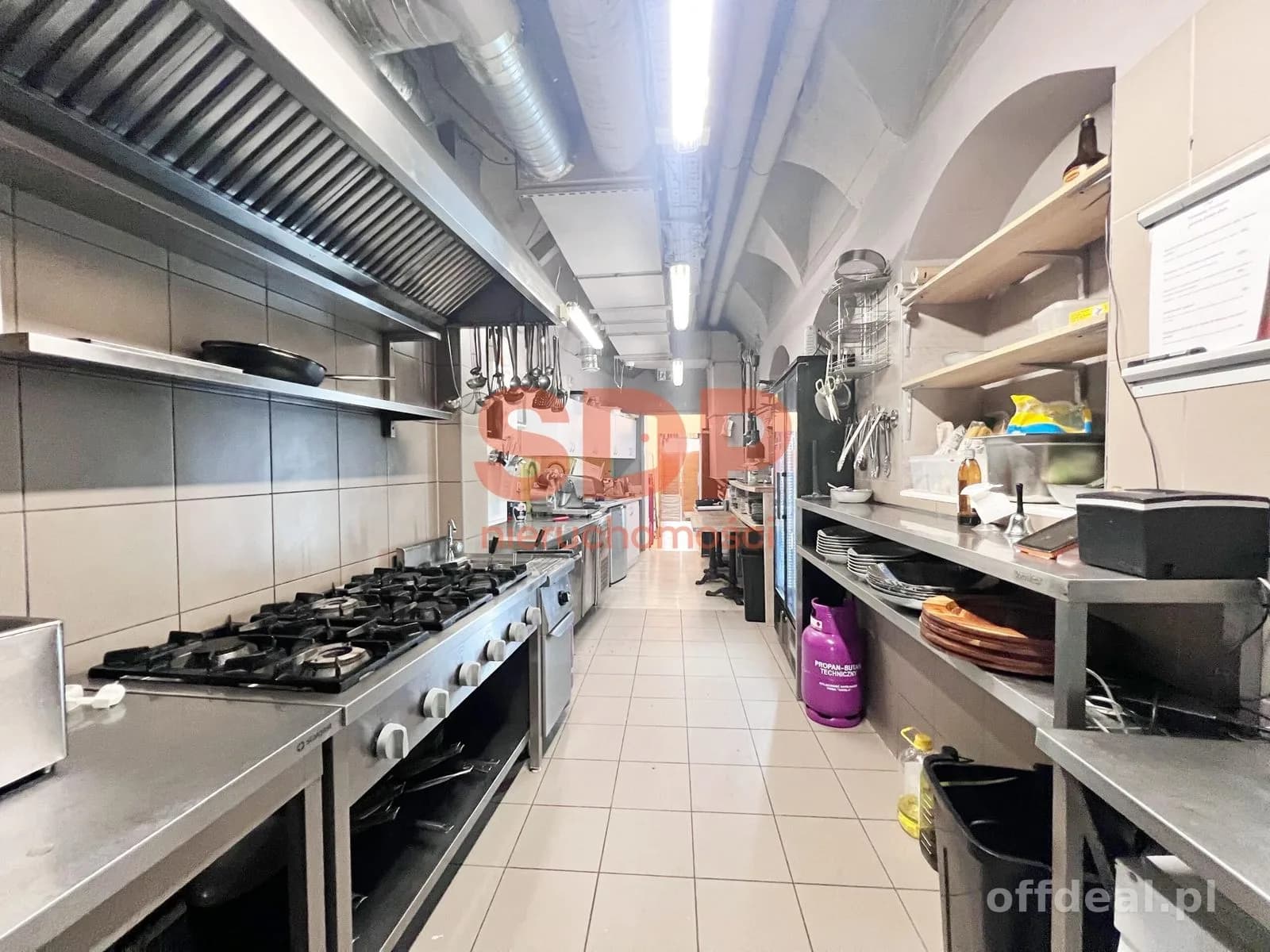 Lokal 168 m² z potencjałem gastronomicznym – Plac Solny