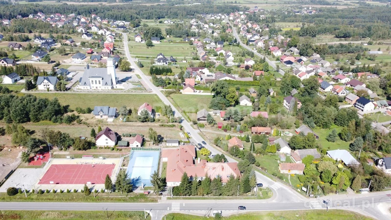 Borek gmina Rzezawa działka usługowa