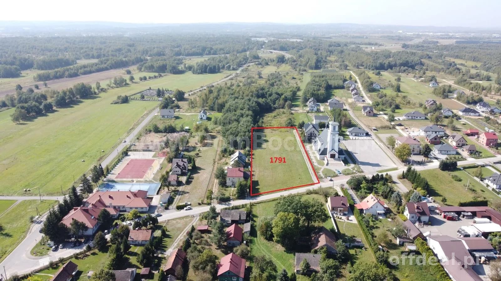 Borek gmina Rzezawa działka usługowa