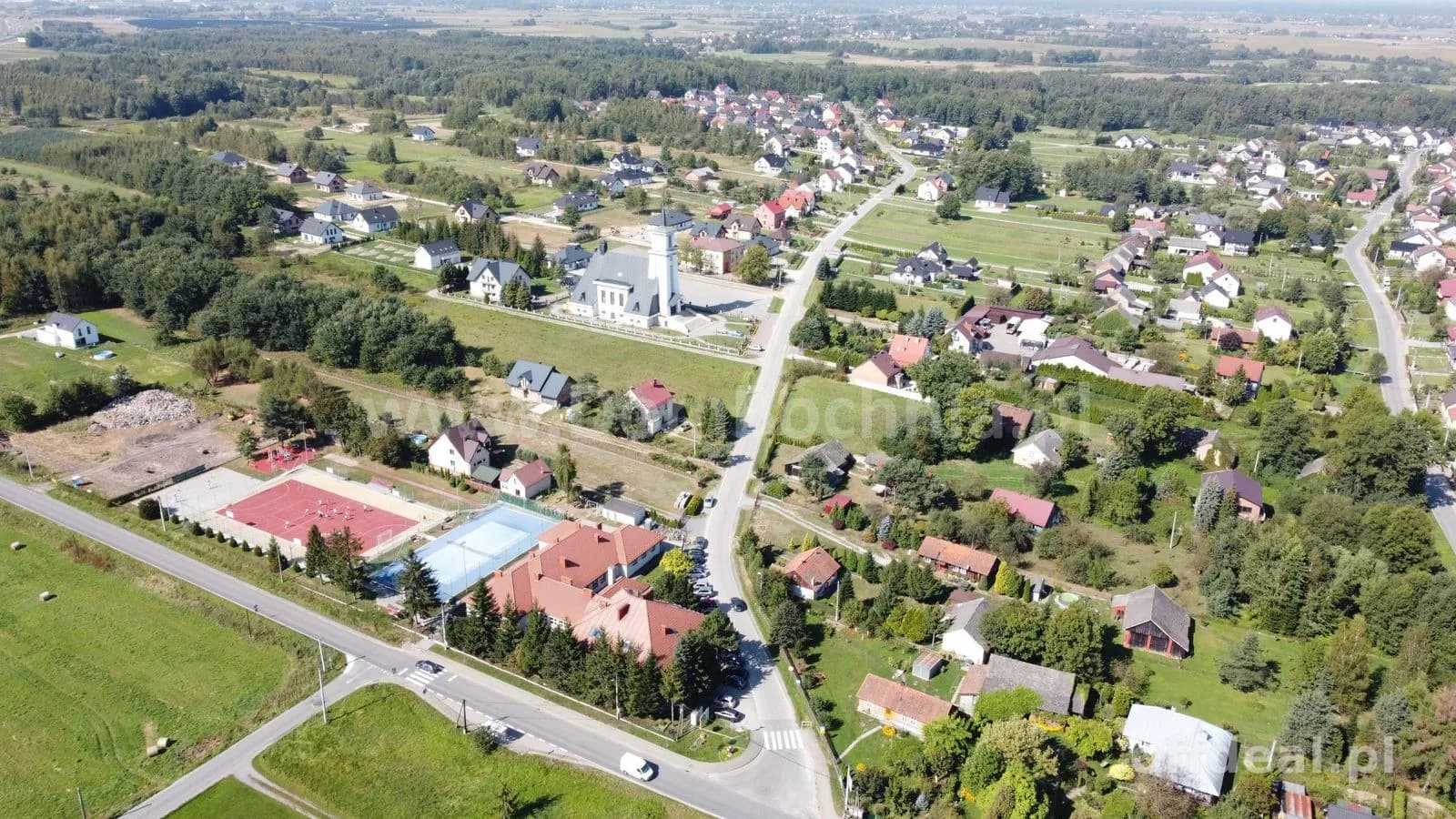 Borek gmina Rzezawa działka usługowa