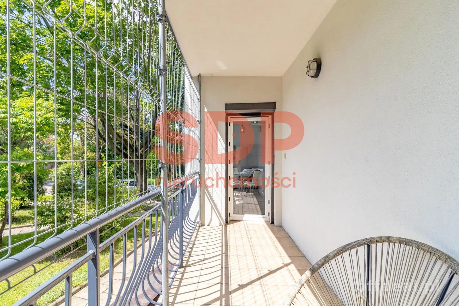 42 m2 | 2 pokoje | Aneks | Balkon loggia z widokiem na zieleń