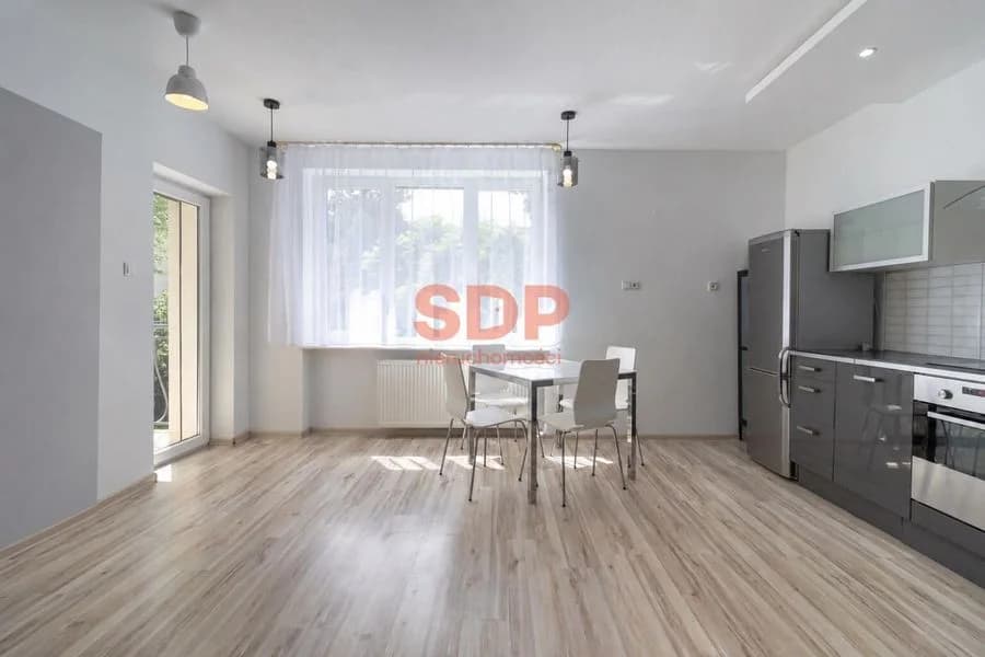 42 m2 | 2 pokoje | Aneks | Balkon loggia z widokiem na zieleń