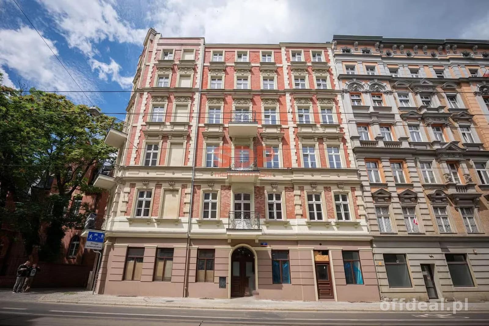 kawalerka z osobną kuchnią | piekna kamienica | balkon