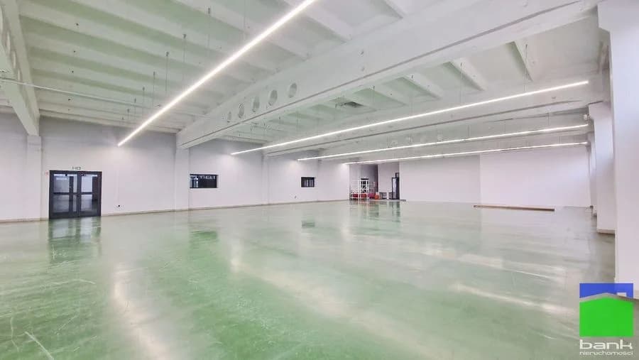 Pabianice - magazyn 670 m2 Ip. winda towarowa