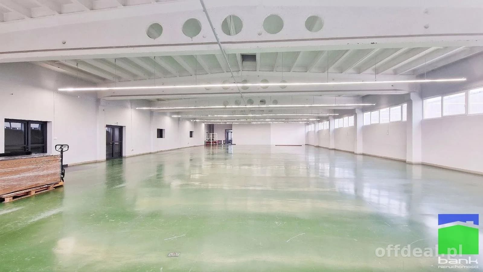 Pabianice - magazyn 670 m2 Ip. winda towarowa