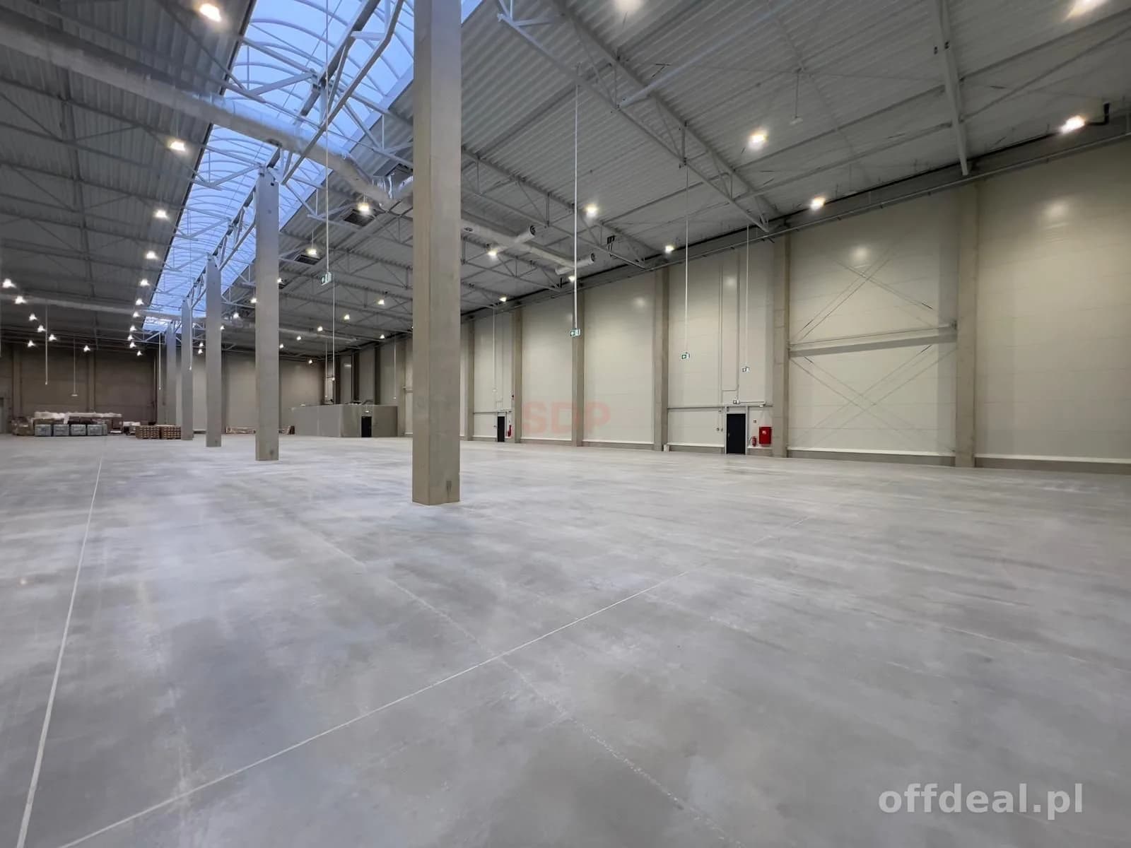 Gewerbeimmobilie zur Miete in Domasław | 1.800 m²