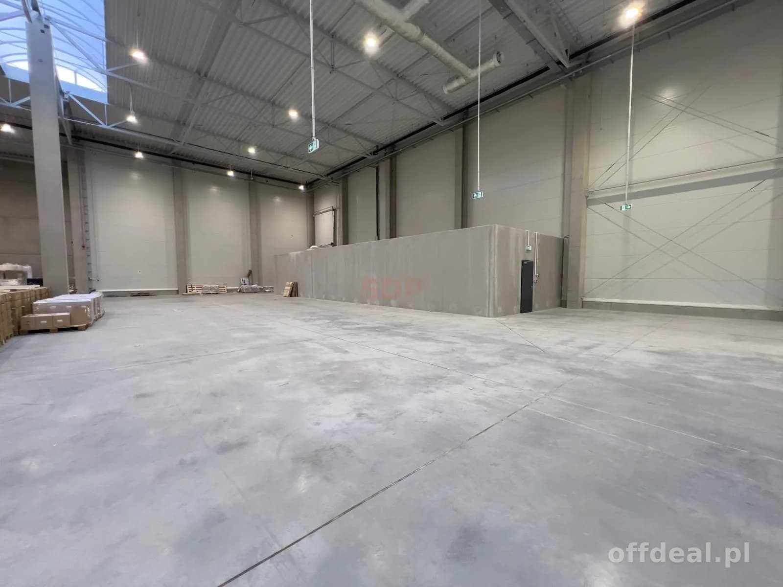 Gewerbeimmobilie zur Miete in Domasław | 1.800 m²