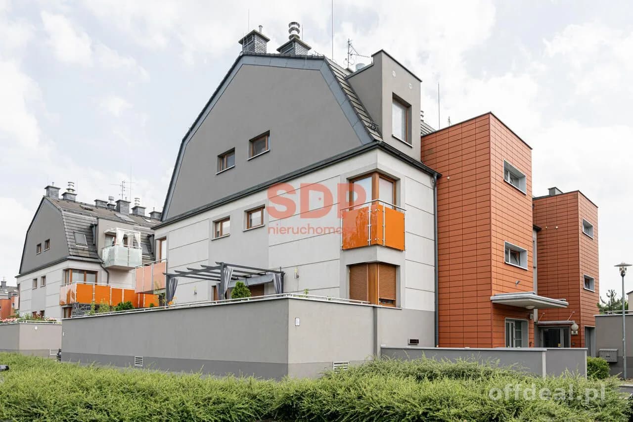 2-stronne mieszkanie, zamykanym garaż, duży balkon