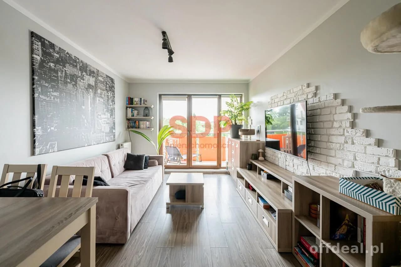 2-stronne mieszkanie, zamykanym garaż, duży balkon