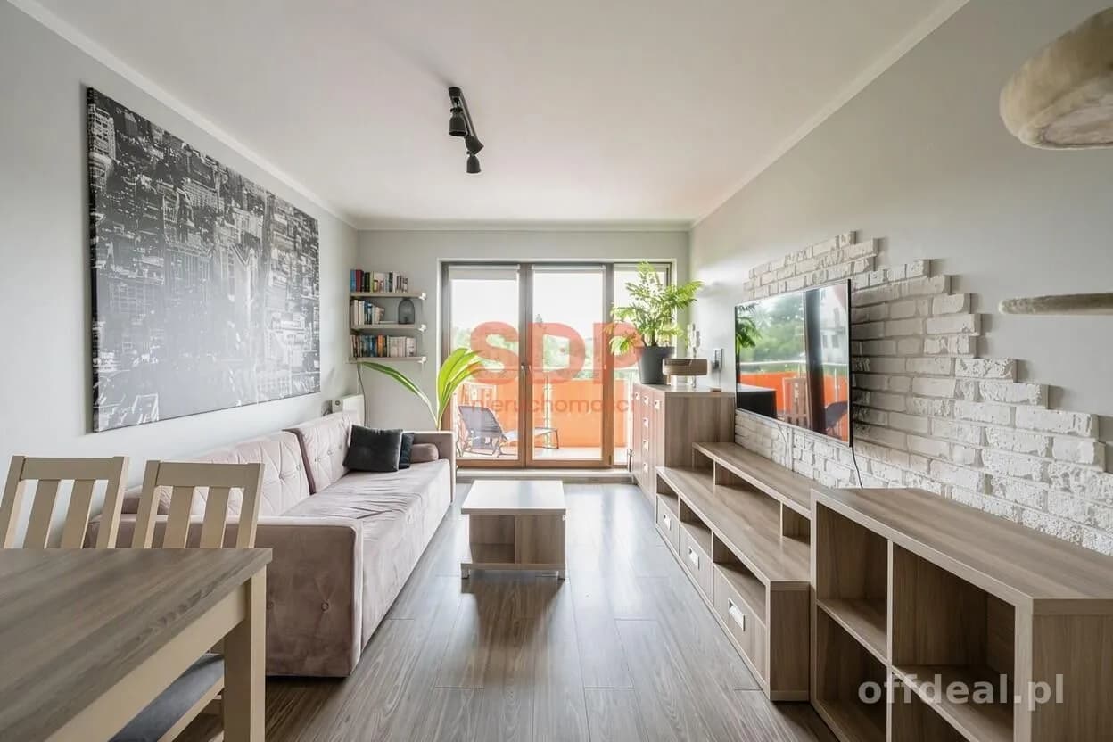 2-stronne mieszkanie, zamykanym garaż, duży balkon