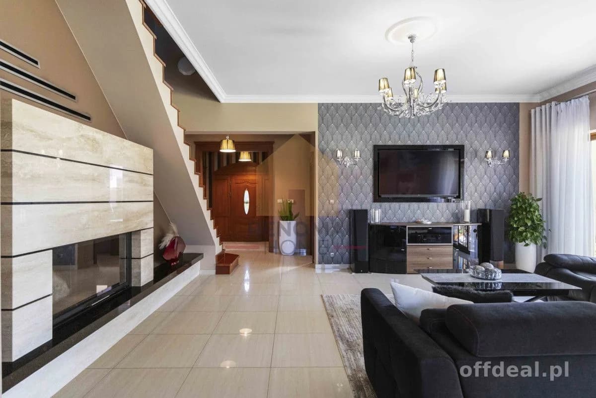 Rodzinny dom z basenem 400m2, Basen | Duży Ogród