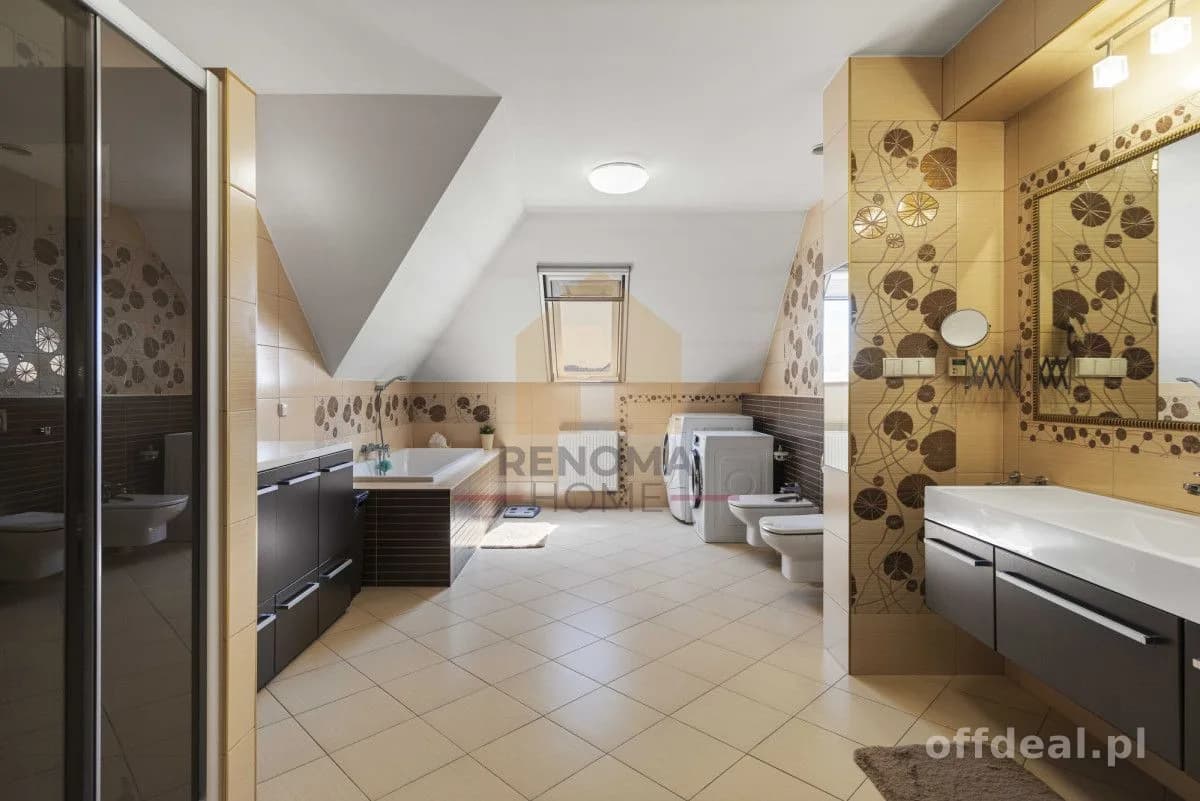 Rodzinny dom z basenem 400m2, Basen | Duży Ogród