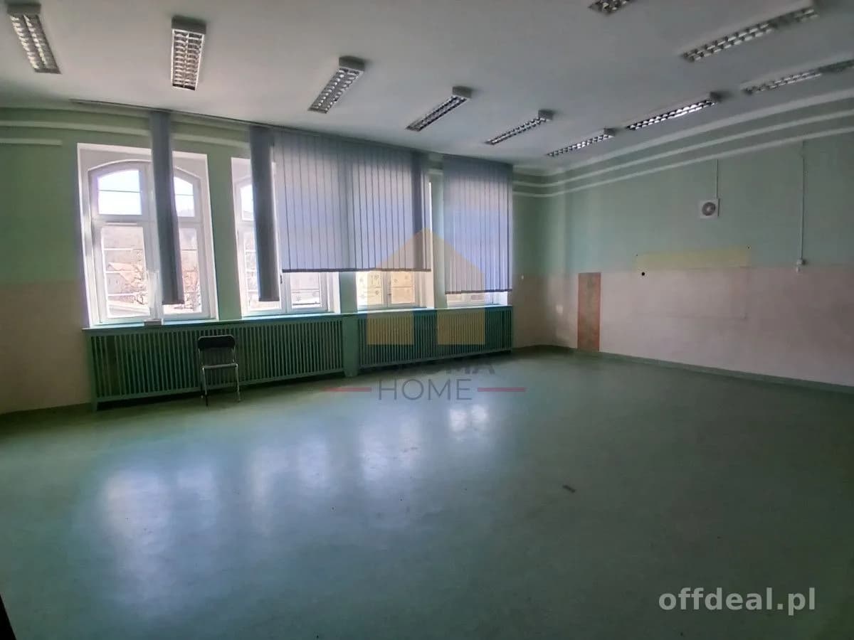Budynek użytkowy 859 m² | Wałbrzych | inwestycyjny